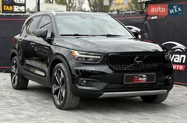 Позашляховик / Кросовер Volvo XC40 2022 в Дніпрі