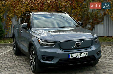 Внедорожник / Кроссовер Volvo XC40 2021 в 
