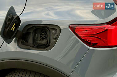Внедорожник / Кроссовер Volvo XC40 2021 в 