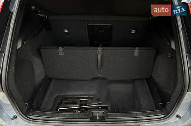 Внедорожник / Кроссовер Volvo XC40 2021 в 