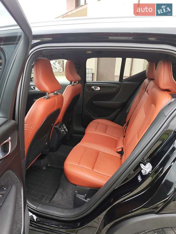 Внедорожник / Кроссовер Volvo XC40 2019 в Львове