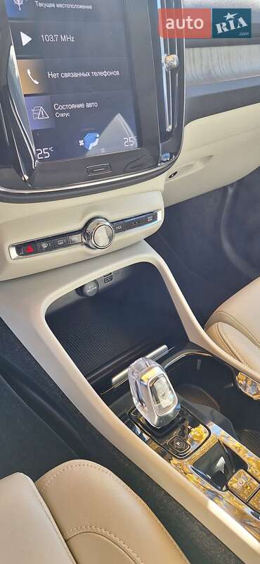 Позашляховик / Кросовер Volvo XC40 2018 в Рівному
