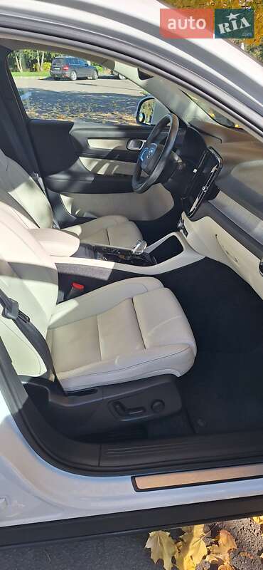 Позашляховик / Кросовер Volvo XC40 2018 в Рівному