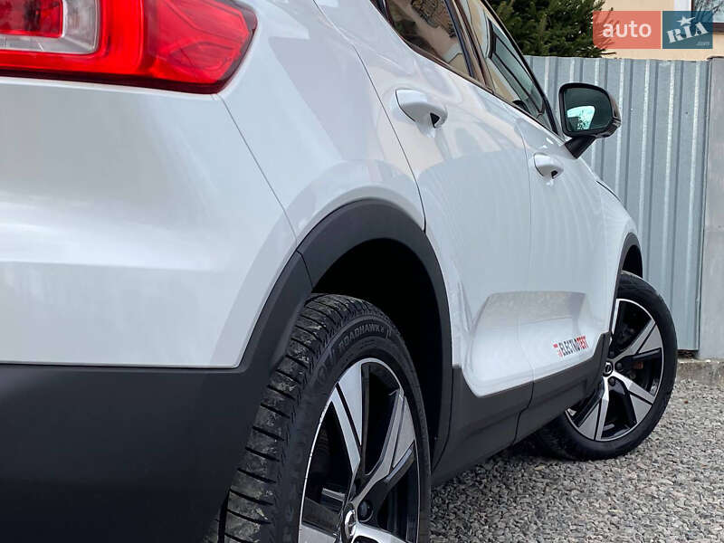 Внедорожник / Кроссовер Volvo XC40 2021 в Самборе