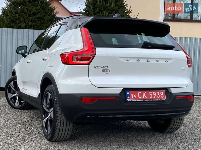 Внедорожник / Кроссовер Volvo XC40 2021 в Самборе