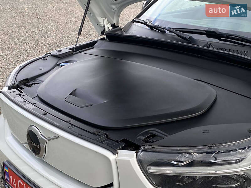 Внедорожник / Кроссовер Volvo XC40 2021 в Самборе