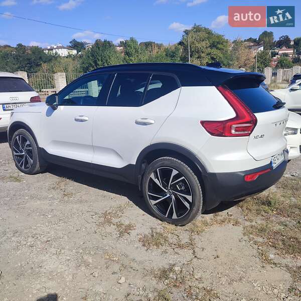Внедорожник / Кроссовер Volvo XC40 2020 в Днепре фото 3 Внедорожник / Кроссовер Volvo XC40 2020 в Днепре