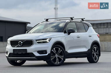 Позашляховик / Кросовер Volvo XC40 2018 в  фото 12 Позашляховик / Кросовер Volvo XC40 2018 в