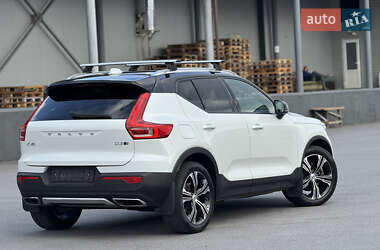Позашляховик / Кросовер Volvo XC40 2018 в  фото 16 Позашляховик / Кросовер Volvo XC40 2018 в