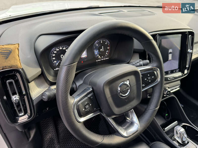Внедорожник / Кроссовер Volvo XC40 2018 в Виннице фото 35 Внедорожник / Кроссовер Volvo XC40 2018 в Виннице
