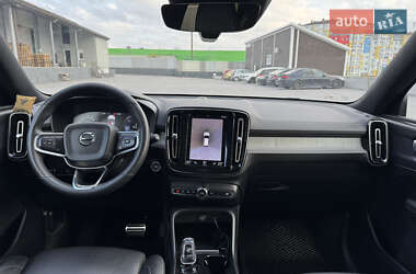 Позашляховик / Кросовер Volvo XC40 2018 в  фото 41 Позашляховик / Кросовер Volvo XC40 2018 в