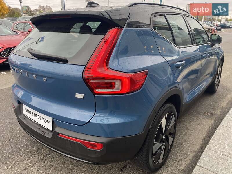 Внедорожник / Кроссовер Volvo XC40 2023 в Киеве фото 6 Внедорожник / Кроссовер Volvo XC40 2023 в Киеве