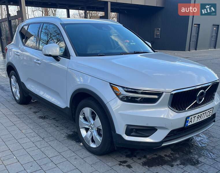 Volvo XC40 2020