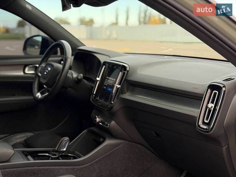Внедорожник / Кроссовер Volvo XC40 2021 в Киеве фото 18 Внедорожник / Кроссовер Volvo XC40 2021 в Киеве