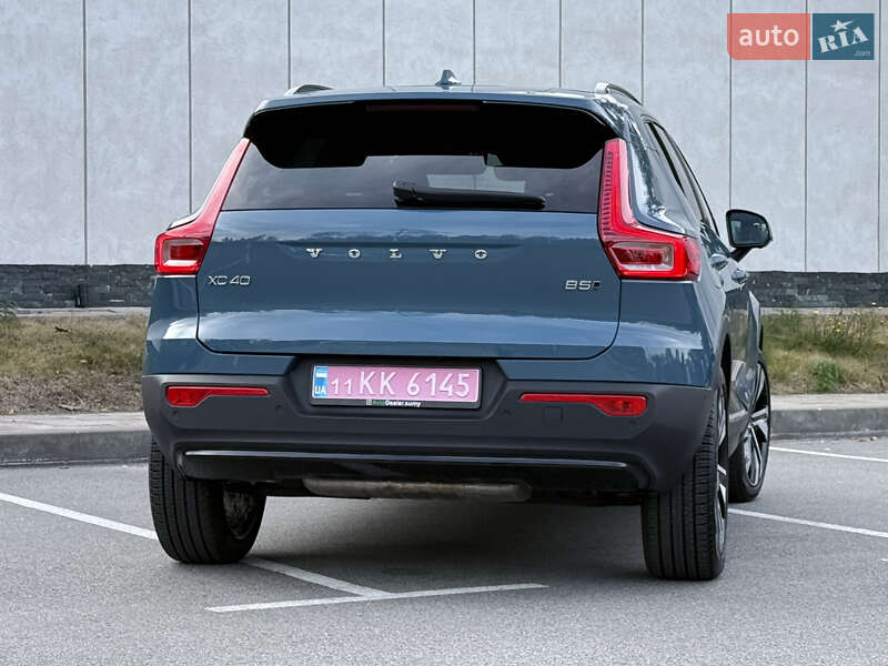Внедорожник / Кроссовер Volvo XC40 2024 в Киеве
