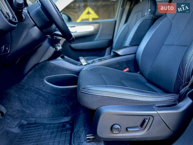 Позашляховик / Кросовер Volvo XC40 2020 в Києві фото 17 Позашляховик / Кросовер Volvo XC40 2020 в Києві