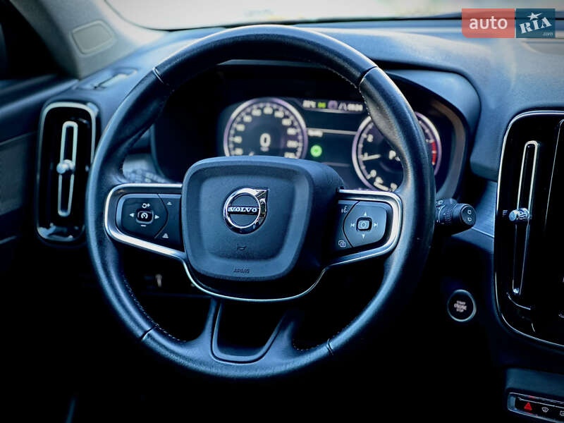 Позашляховик / Кросовер Volvo XC40 2020 в Києві фото 27 Позашляховик / Кросовер Volvo XC40 2020 в Києві