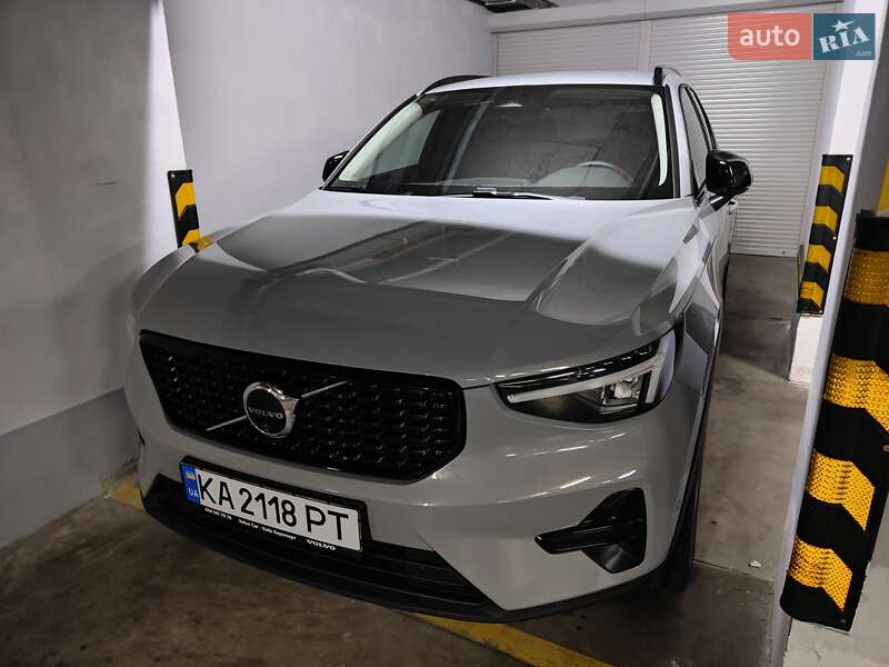 Позашляховик / Кросовер Volvo XC40 2025 в Києві