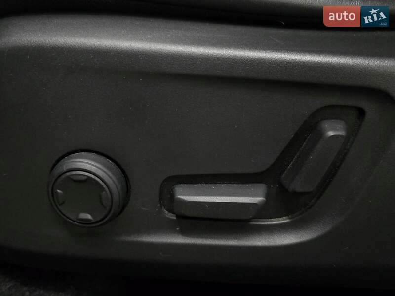 Позашляховик / Кросовер Volvo XC40 2019 в Миколаєві