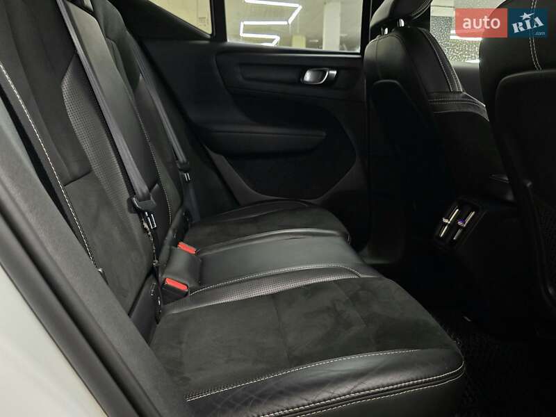 Позашляховик / Кросовер Volvo XC40 2019 в Миколаєві