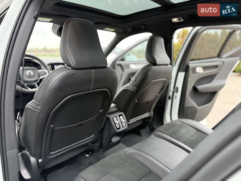 Внедорожник / Кроссовер Volvo XC40 2019 в Днепре фото 28 Внедорожник / Кроссовер Volvo XC40 2019 в Днепре