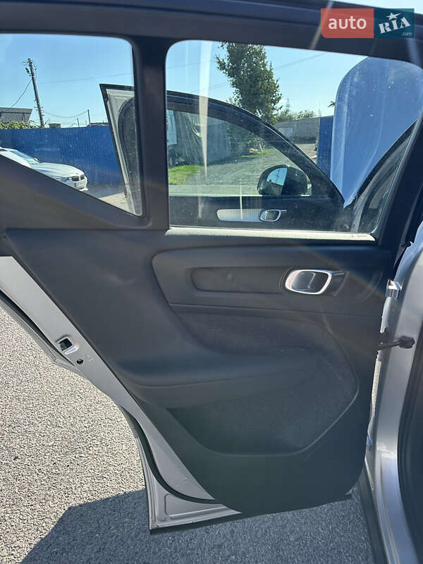 Позашляховик / Кросовер Volvo XC40 2018 в Вишгороді фото 8 Позашляховик / Кросовер Volvo XC40 2018 в Вишгороді