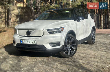 Внедорожник / Кроссовер Volvo XC40 2021 в Киеве