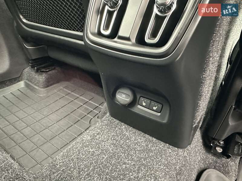 Внедорожник / Кроссовер Volvo XC40 2019 в Киеве фото 39 Внедорожник / Кроссовер Volvo XC40 2019 в Киеве