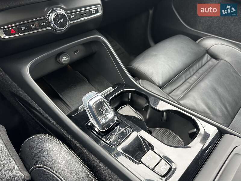 Внедорожник / Кроссовер Volvo XC40 2019 в Киеве фото 25 Внедорожник / Кроссовер Volvo XC40 2019 в Киеве