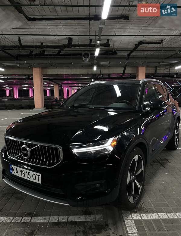 Внедорожник / Кроссовер Volvo XC40 2018 в Киеве