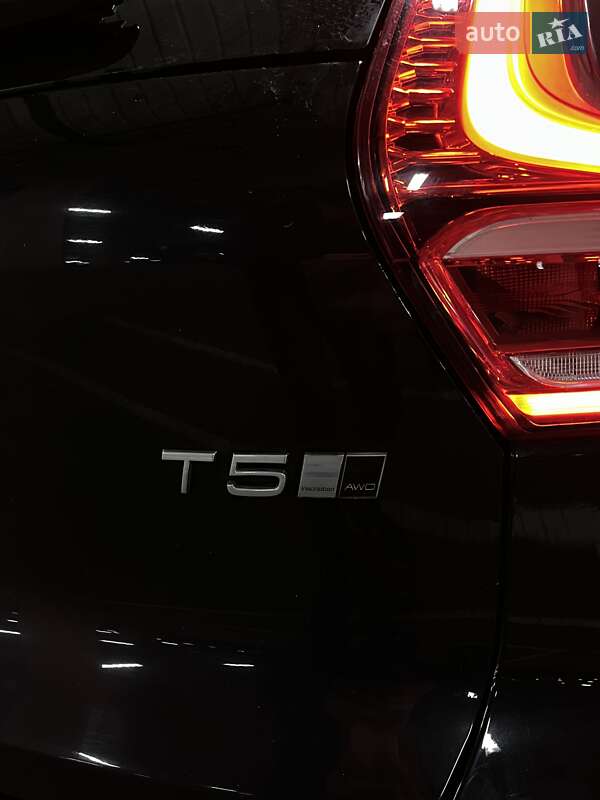 Внедорожник / Кроссовер Volvo XC40 2018 в Киеве