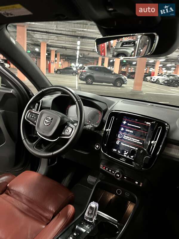 Внедорожник / Кроссовер Volvo XC40 2018 в Киеве