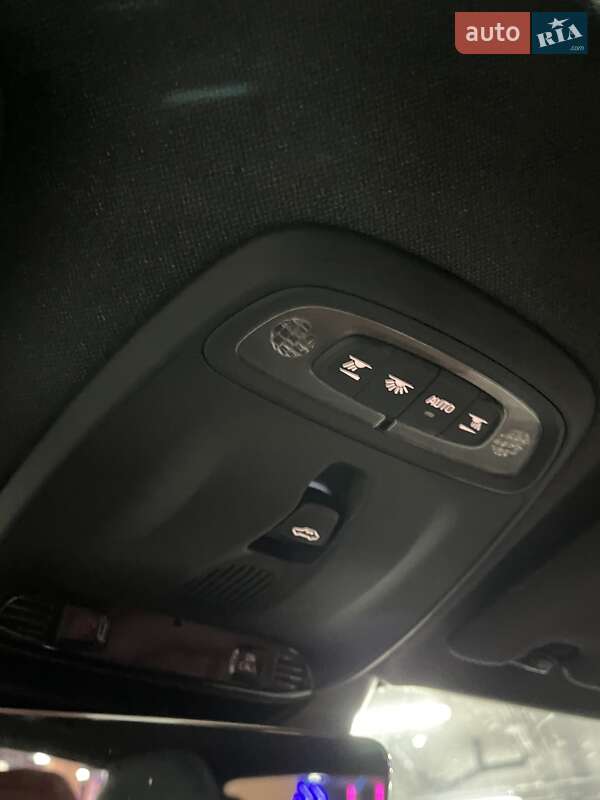 Внедорожник / Кроссовер Volvo XC40 2018 в Киеве