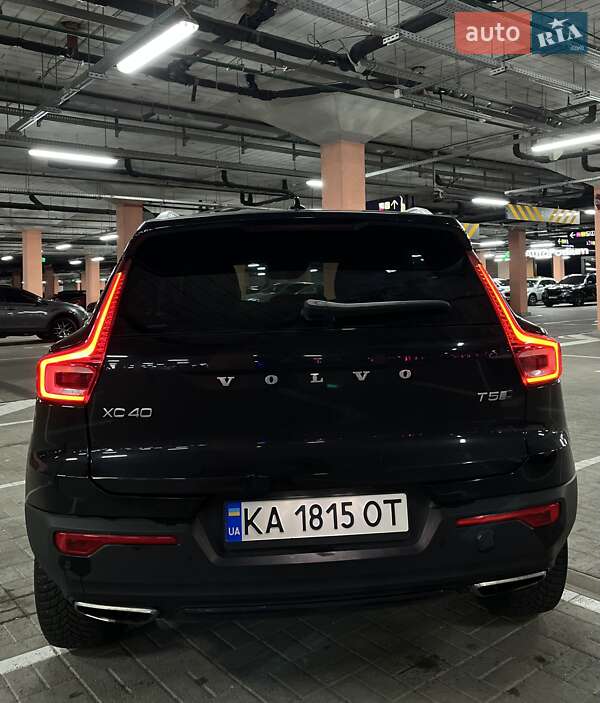 Внедорожник / Кроссовер Volvo XC40 2018 в Киеве