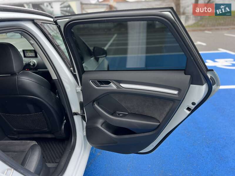 Внедорожник / Кроссовер Volvo XC40 2018 в Киеве