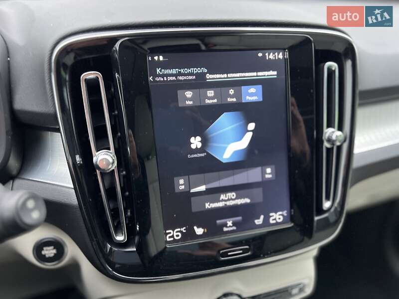 Внедорожник / Кроссовер Volvo XC40 2018 в Киеве