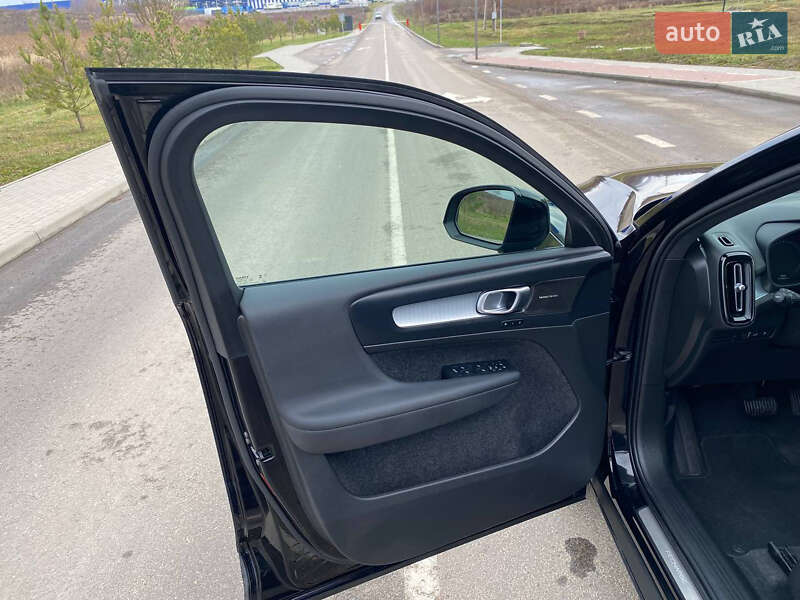 Внедорожник / Кроссовер Volvo XC40 2023 в Ровно фото 18 Внедорожник / Кроссовер Volvo XC40 2023 в Ровно