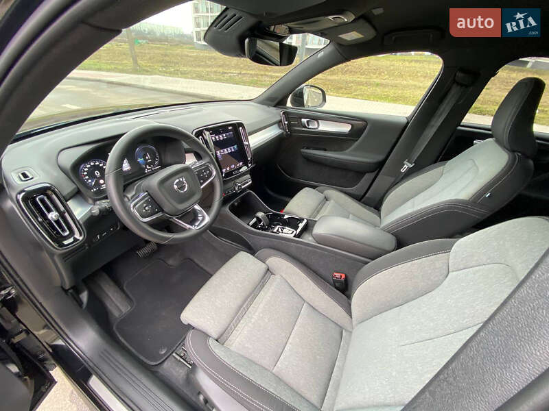 Внедорожник / Кроссовер Volvo XC40 2023 в Ровно фото 23 Внедорожник / Кроссовер Volvo XC40 2023 в Ровно