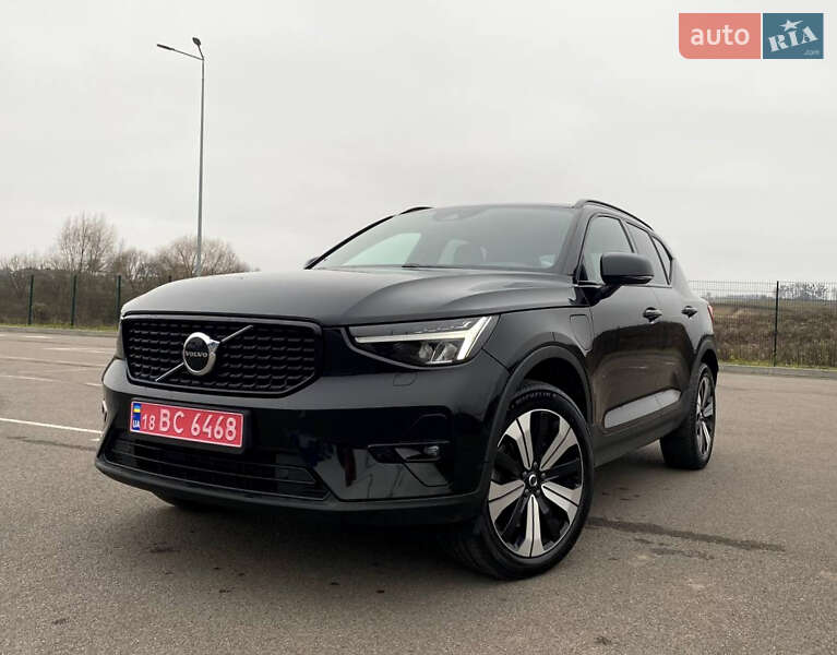Внедорожник / Кроссовер Volvo XC40 2023 в Ровно фото Внедорожник / Кроссовер Volvo XC40 2023 в Ровно