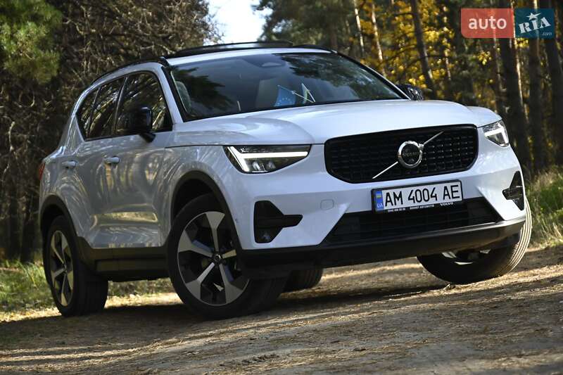 Volvo XC40 2024