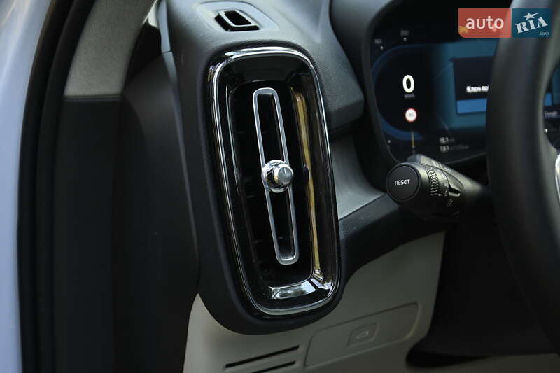 Внедорожник / Кроссовер Volvo XC40 2024 в Бердичеве фото 43 Внедорожник / Кроссовер Volvo XC40 2024 в Бердичеве