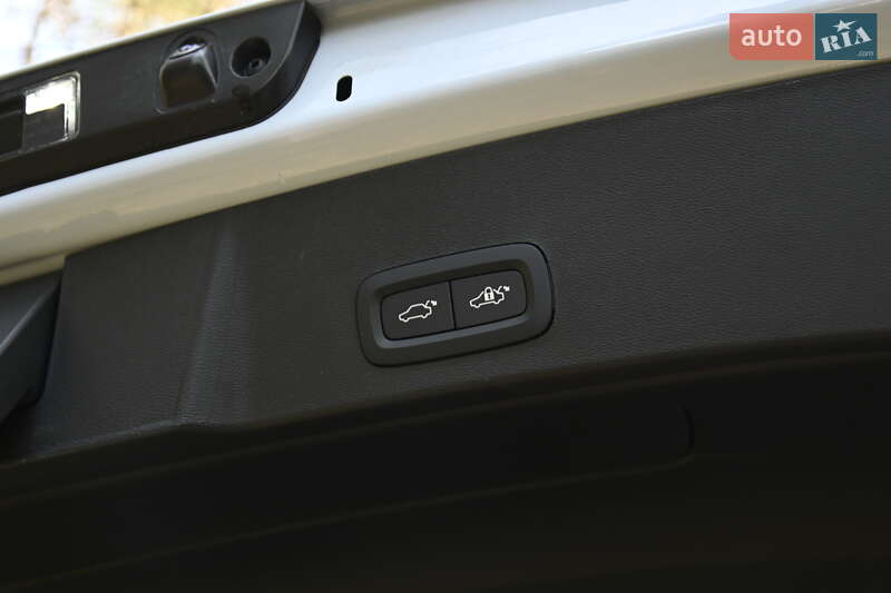 Внедорожник / Кроссовер Volvo XC40 2024 в Бердичеве фото 55 Внедорожник / Кроссовер Volvo XC40 2024 в Бердичеве