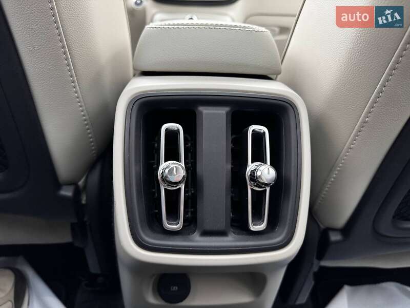 Позашляховик / Кросовер Volvo XC40 2018 в Луцьку фото 24 Позашляховик / Кросовер Volvo XC40 2018 в Луцьку