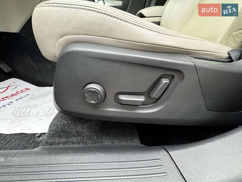 Позашляховик / Кросовер Volvo XC40 2018 в Луцьку фото 12 Позашляховик / Кросовер Volvo XC40 2018 в Луцьку