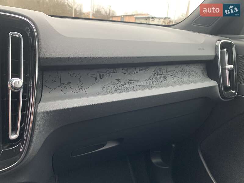 Позашляховик / Кросовер Volvo XC40 2024 в Львові фото 15 Позашляховик / Кросовер Volvo XC40 2024 в Львові