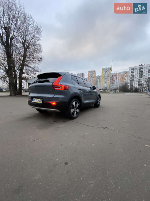 Внедорожник / Кроссовер Volvo XC40 2020 в Киеве