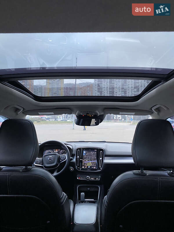 Внедорожник / Кроссовер Volvo XC40 2020 в Киеве