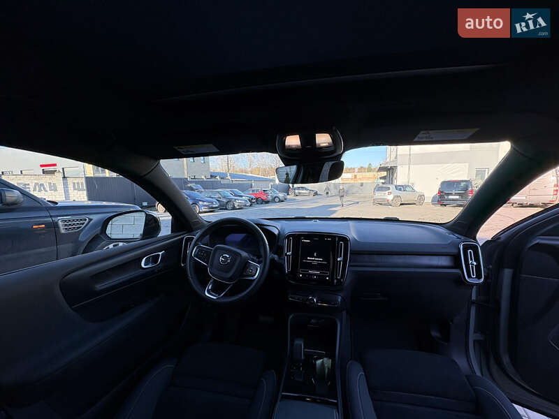 Внедорожник / Кроссовер Volvo XC40 2024 в Ровно