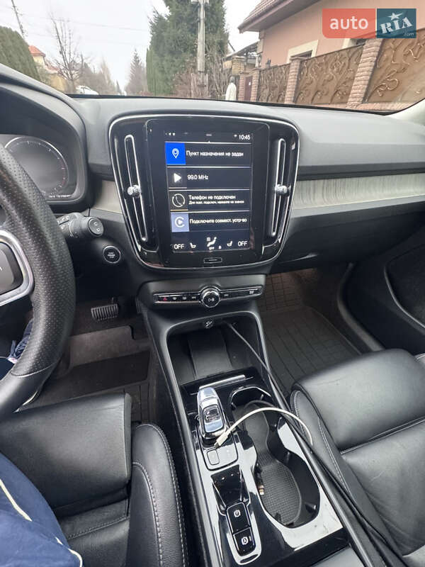 Позашляховик / Кросовер Volvo XC40 2018 в Києві