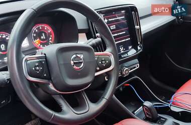 Позашляховик / Кросовер Volvo XC40 2019 в Києві